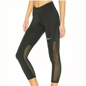 Nike women's Fly Victory Crop leggings S